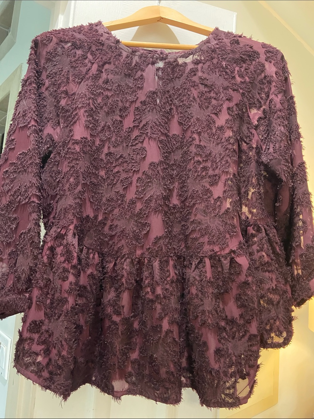 Women's Textured Altered State size L Peplum Top - Deep Plum